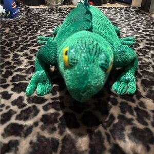 Universal Studios The Simpsons Selma Bouvier pet iguana plush toy.